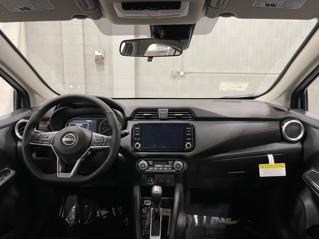 2025 Nissan Versa 1.6 SR