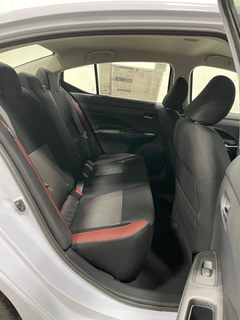 2025 Nissan Versa 1.6 SR