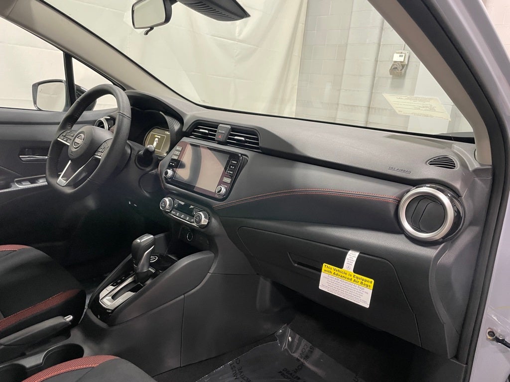 2025 Nissan Versa 1.6 SR