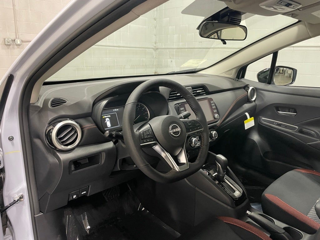2025 Nissan Versa 1.6 SR