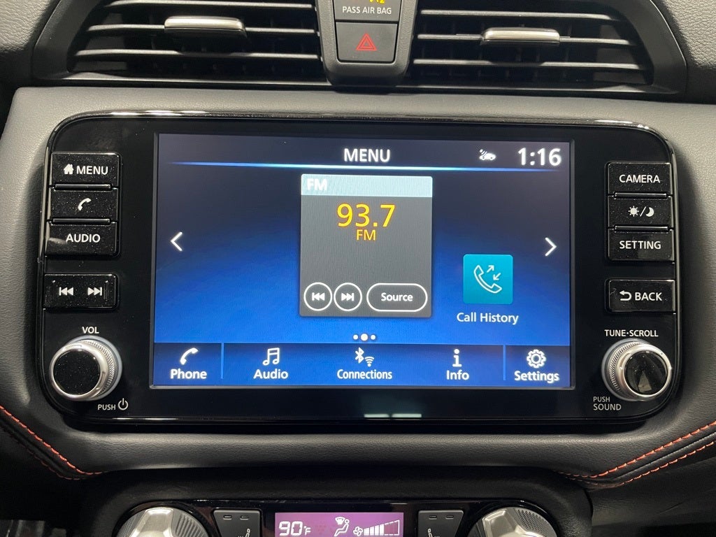 2025 Nissan Versa 1.6 SR