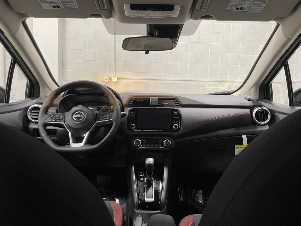 2025 Nissan Versa 1.6 SR
