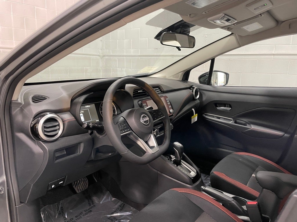 2025 Nissan Versa 1.6 SR