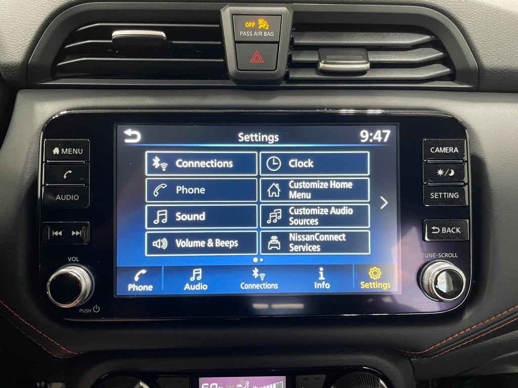 2025 Nissan Versa 1.6 SR