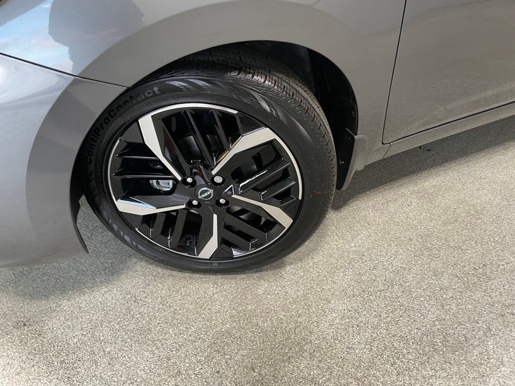 2025 Nissan Versa 1.6 SR