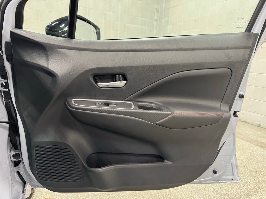 2025 Nissan Versa 1.6 SR