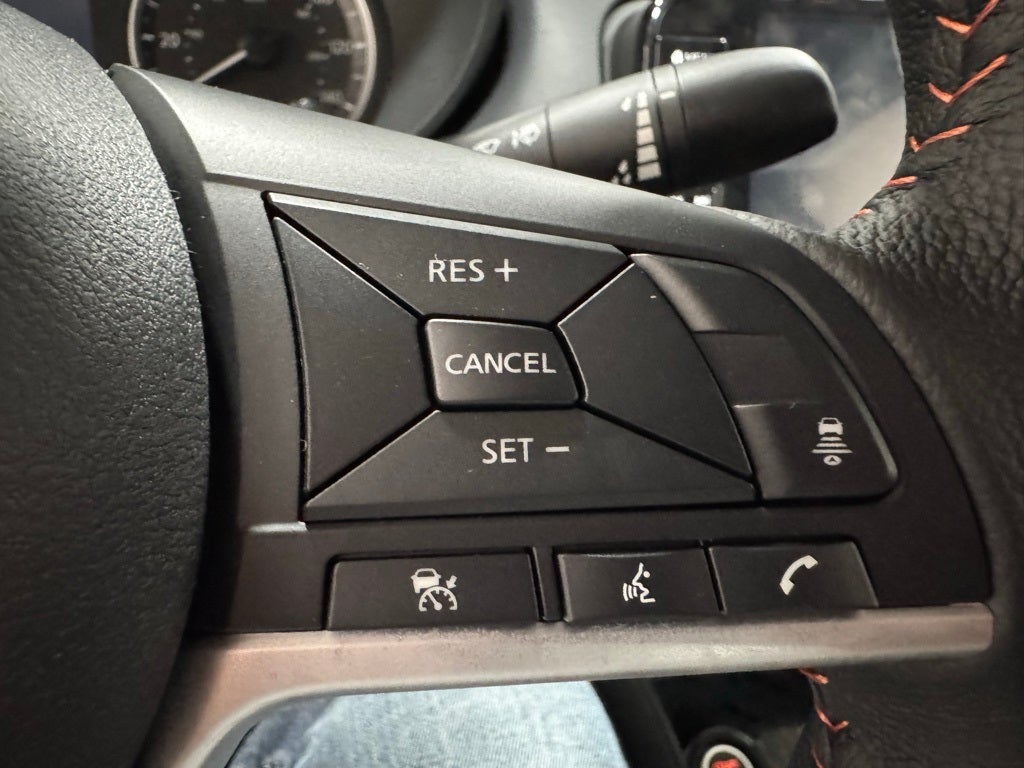 2025 Nissan Versa 1.6 SR