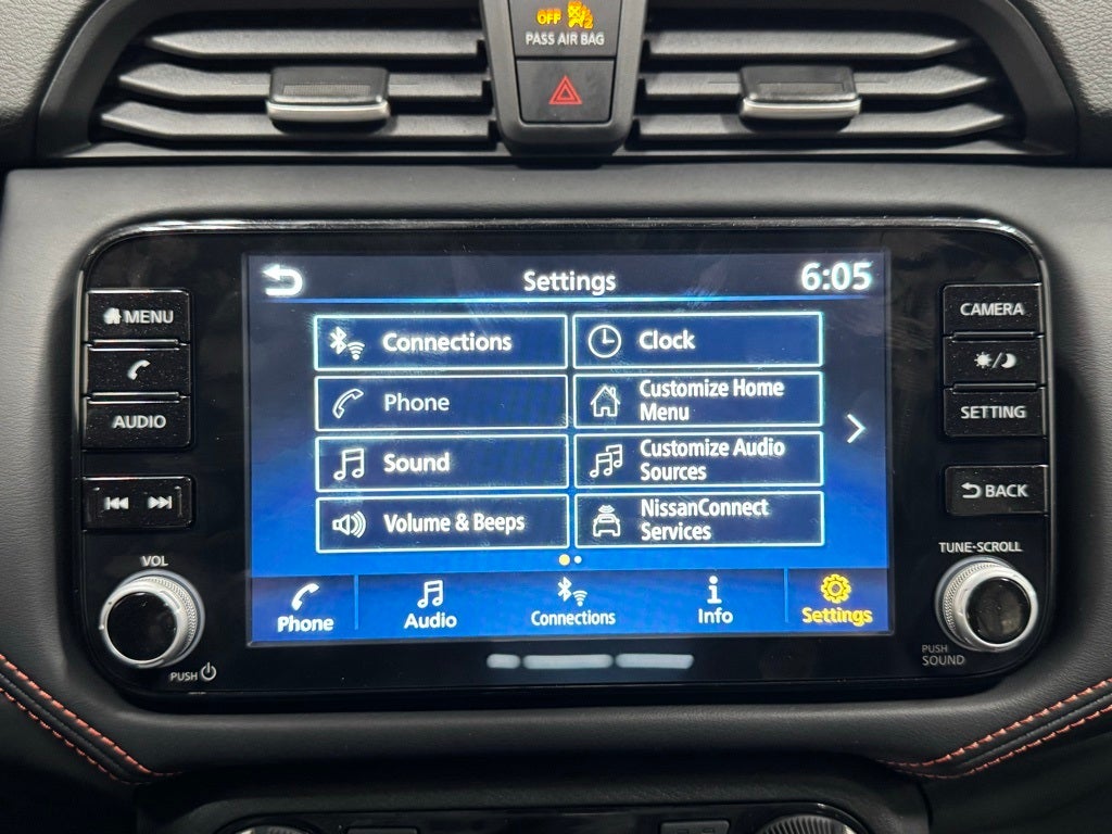 2025 Nissan Versa 1.6 SR