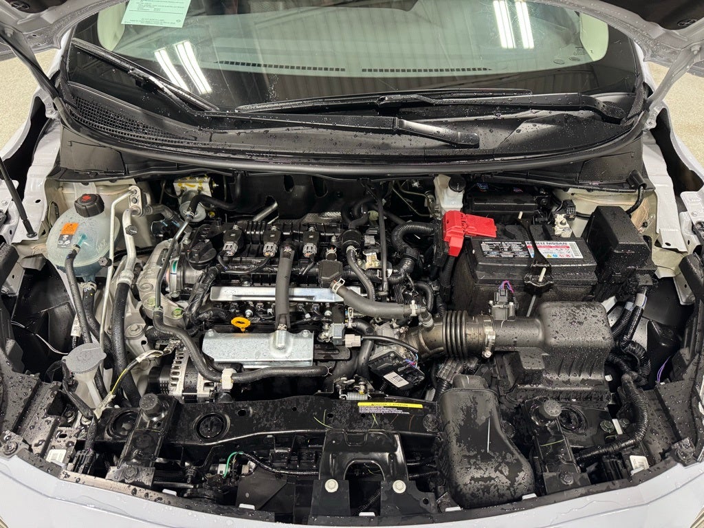 2025 Nissan Versa 1.6 SR