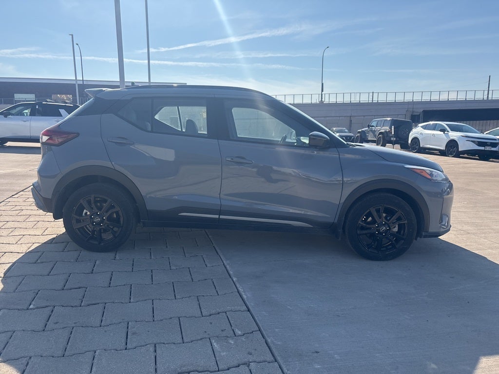 2024 Nissan Kicks SR Xtronic CVT