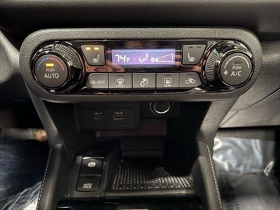 2024 Nissan Kicks SR Xtronic CVT