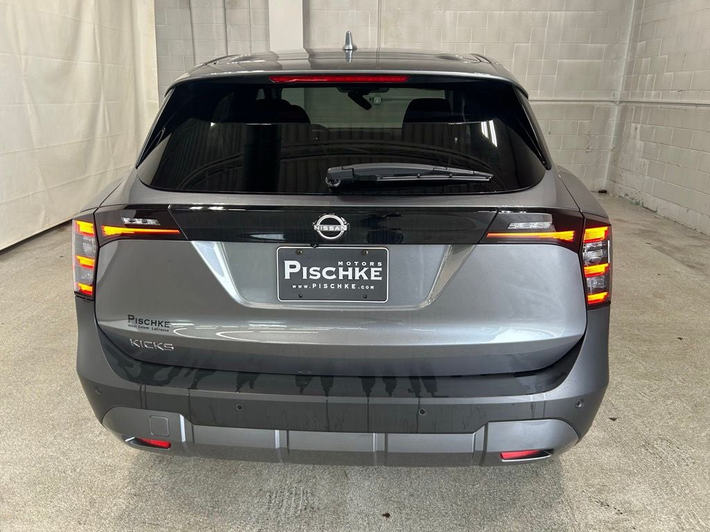 2025 Nissan Kicks SV FWD