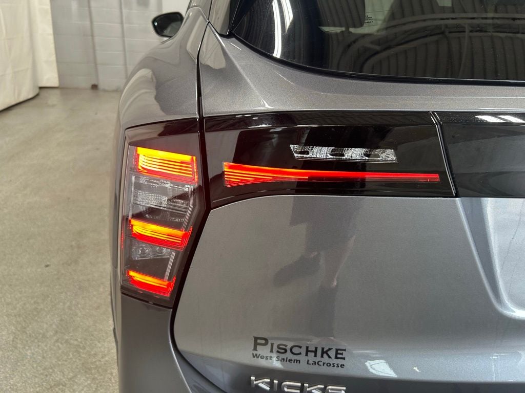 2025 Nissan Kicks SV FWD