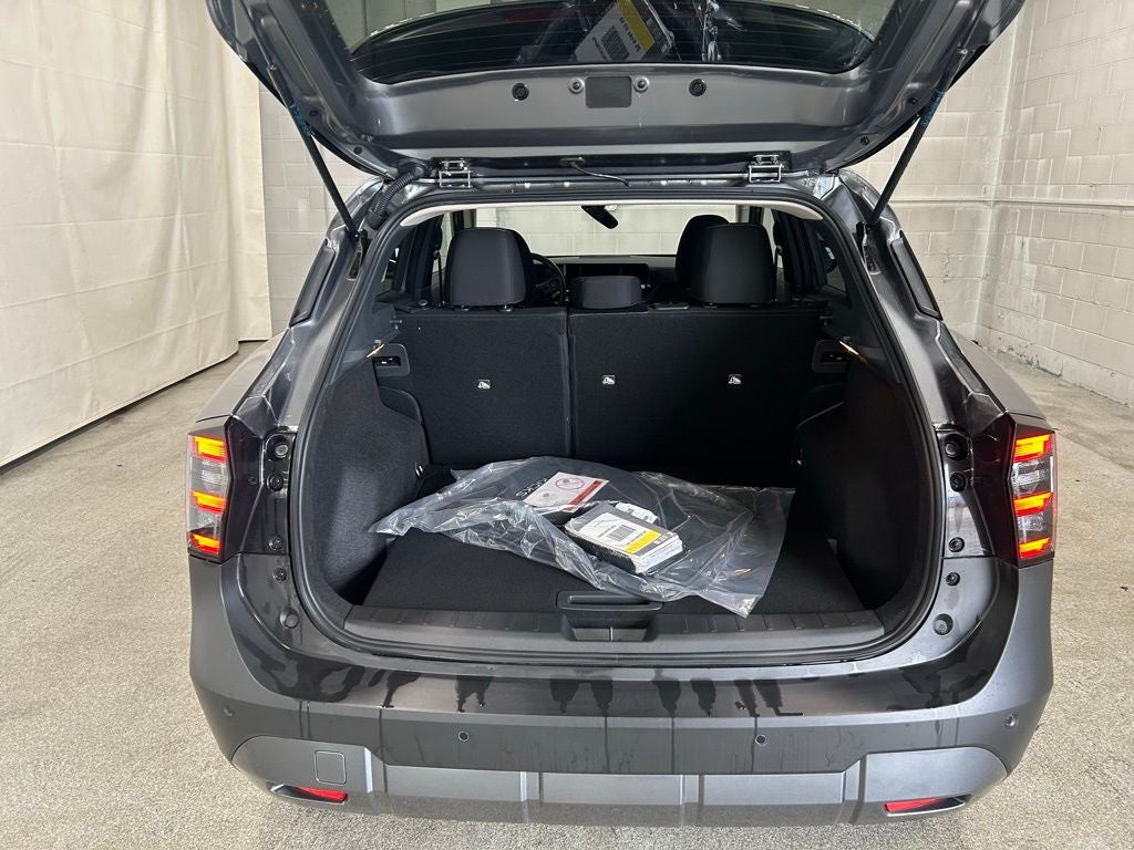 2025 Nissan Kicks SV FWD