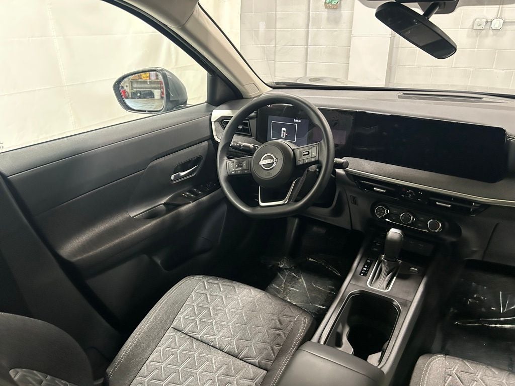 2025 Nissan Kicks SV FWD