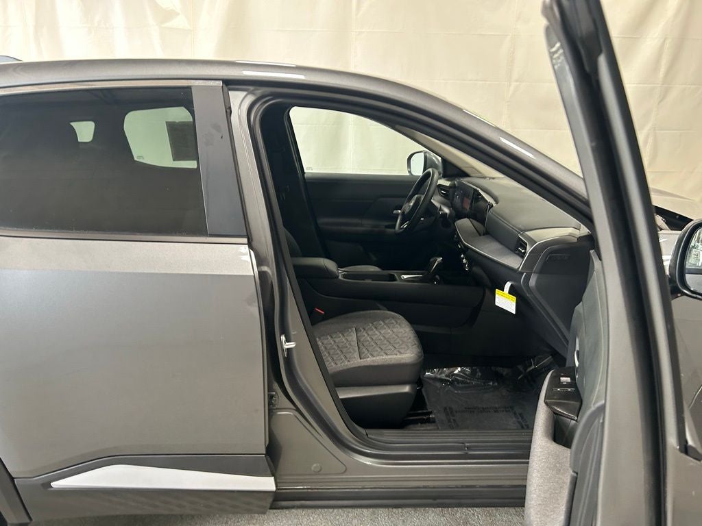 2025 Nissan Kicks SV FWD