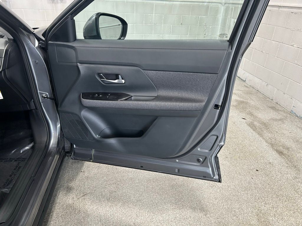 2025 Nissan Kicks SV FWD