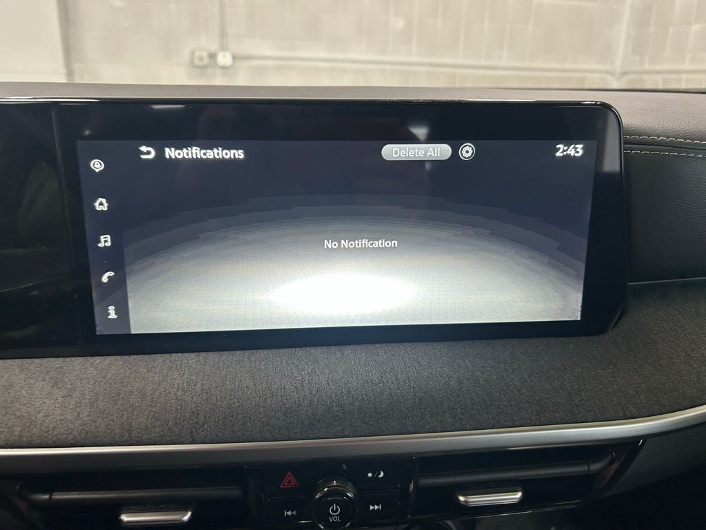 2025 Nissan Kicks SV FWD