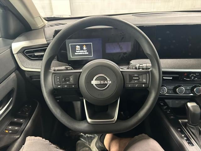 2025 Nissan Kicks SV FWD