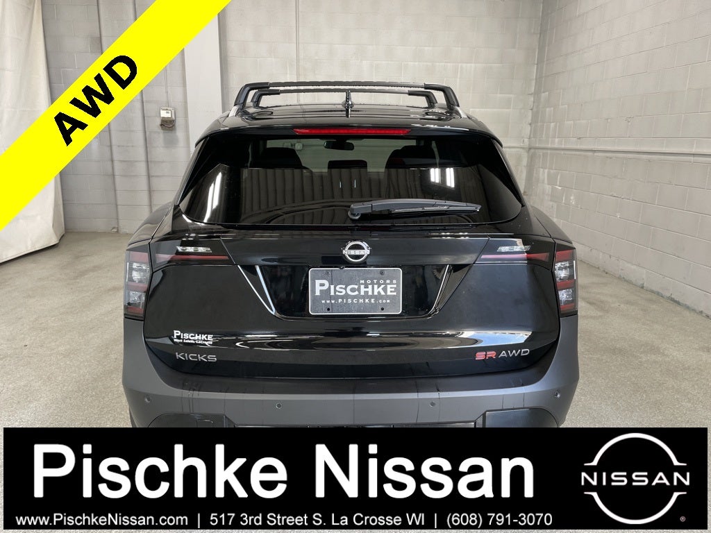 2026 Nissan Kicks SR