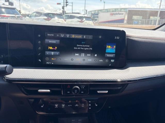 2025 Nissan Kicks SR Intelligent AWD