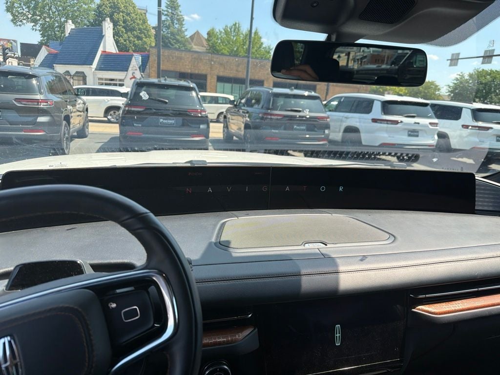 2025 Lincoln Navigator Black Label