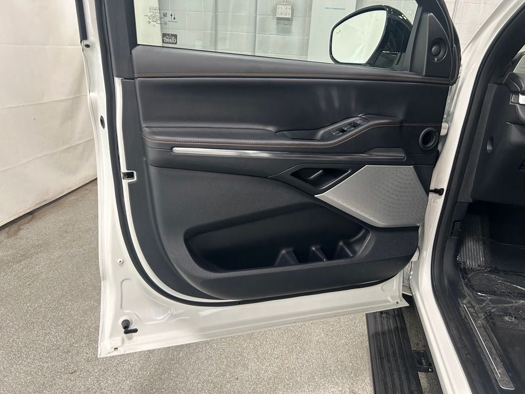2025 Lincoln Navigator Black Label