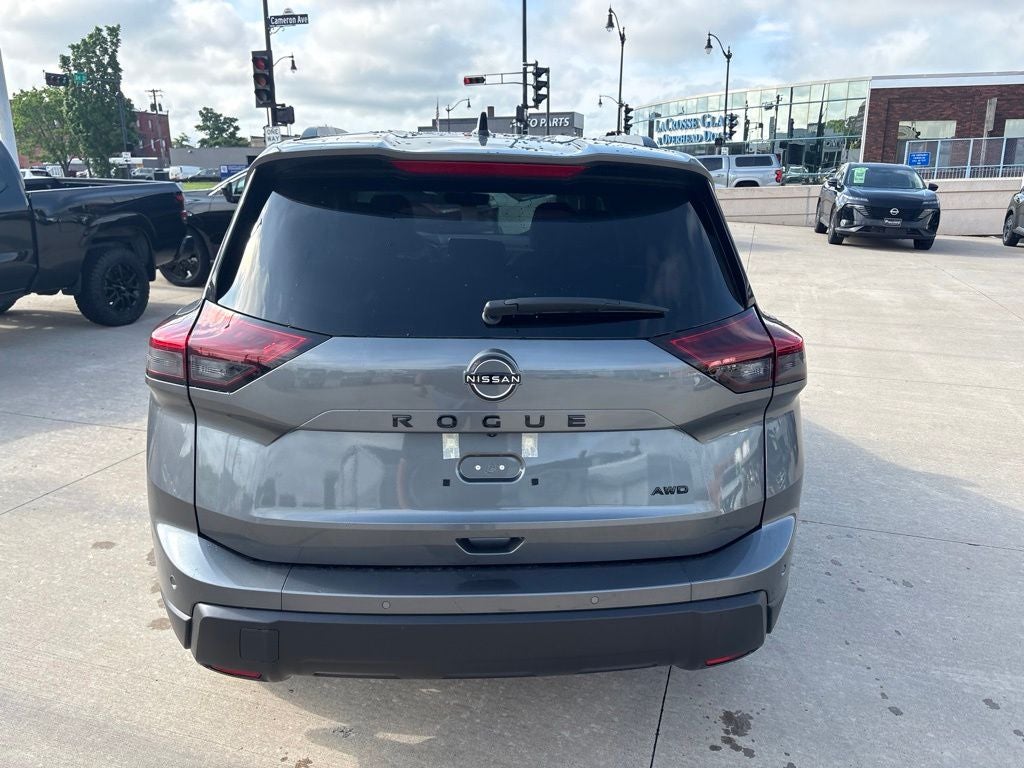 2026 Nissan Rogue Dark Armor