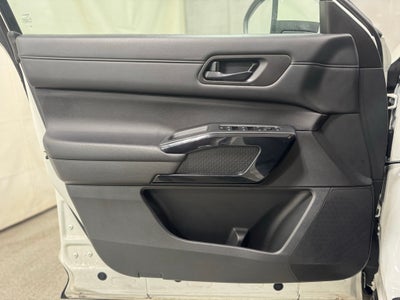 2024 Nissan Pathfinder SV 4WD