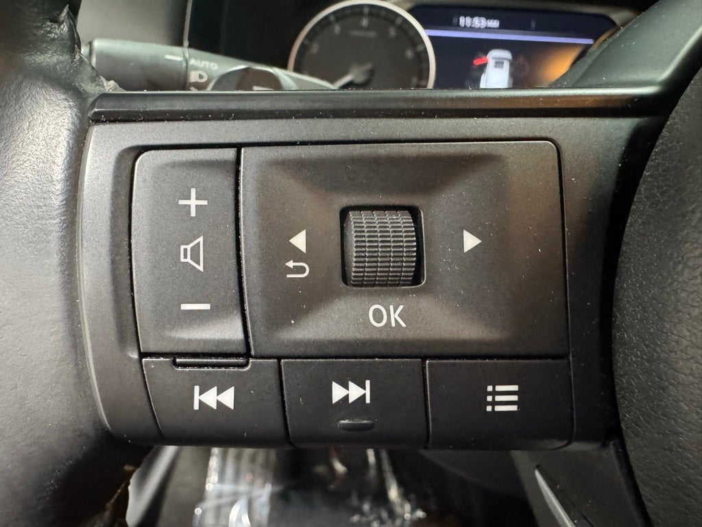 2024 Nissan Pathfinder SV 4WD