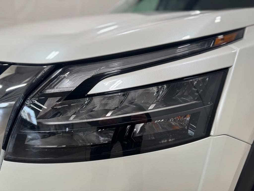 2024 Nissan Pathfinder SV 4WD