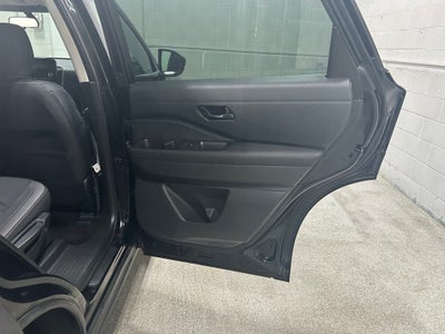 2024 Nissan Pathfinder SV 4WD