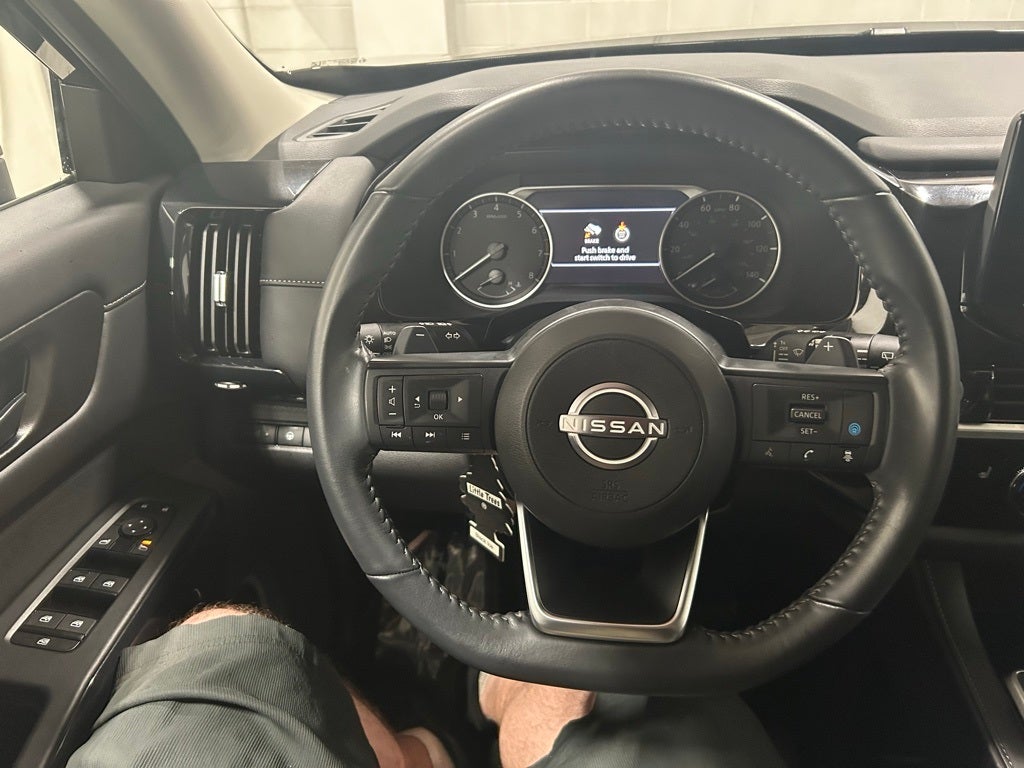 2024 Nissan Pathfinder SV 4WD