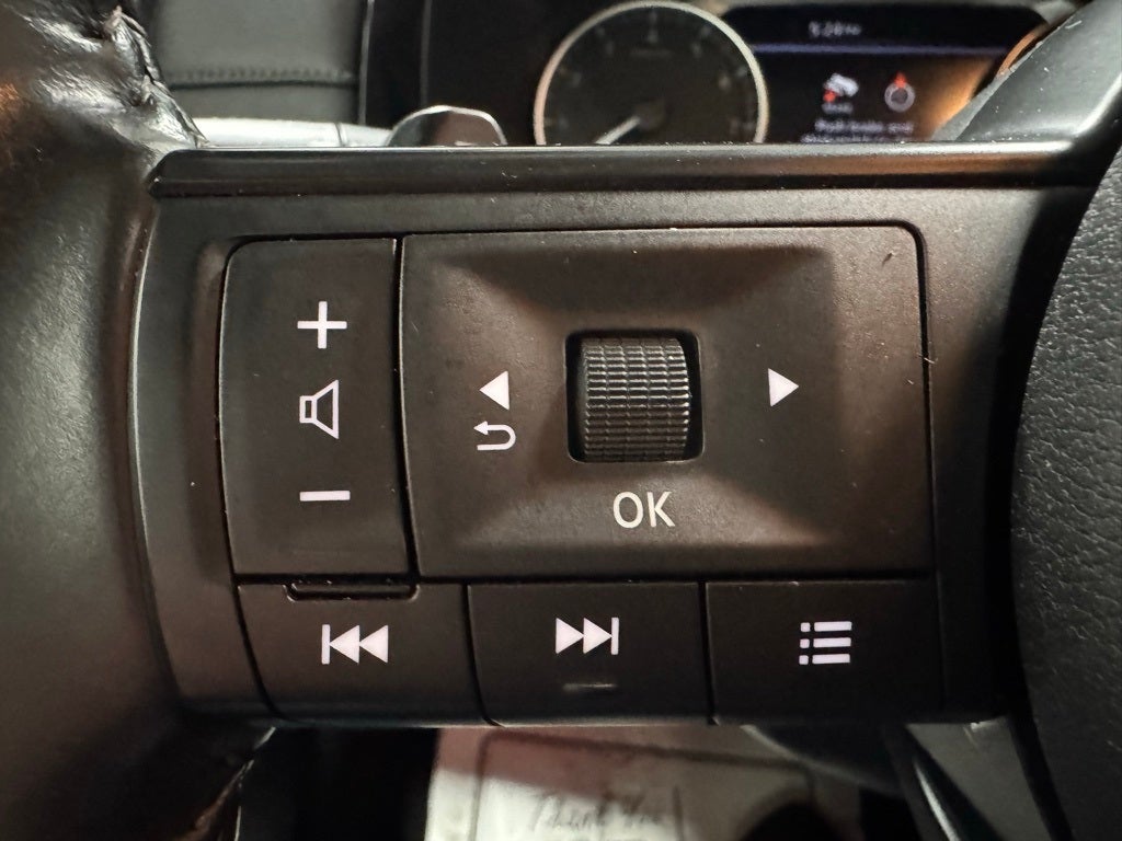 2024 Nissan Pathfinder SV 4WD