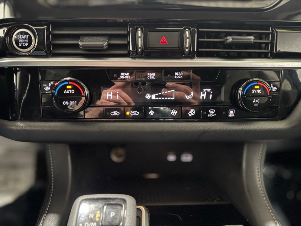 2024 Nissan Pathfinder SV 4WD