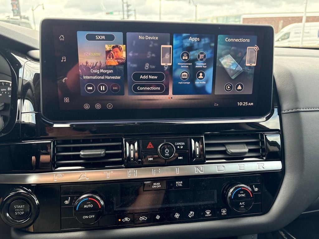 2026 Nissan Pathfinder SV
