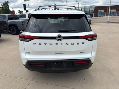 2026 Nissan Pathfinder SV