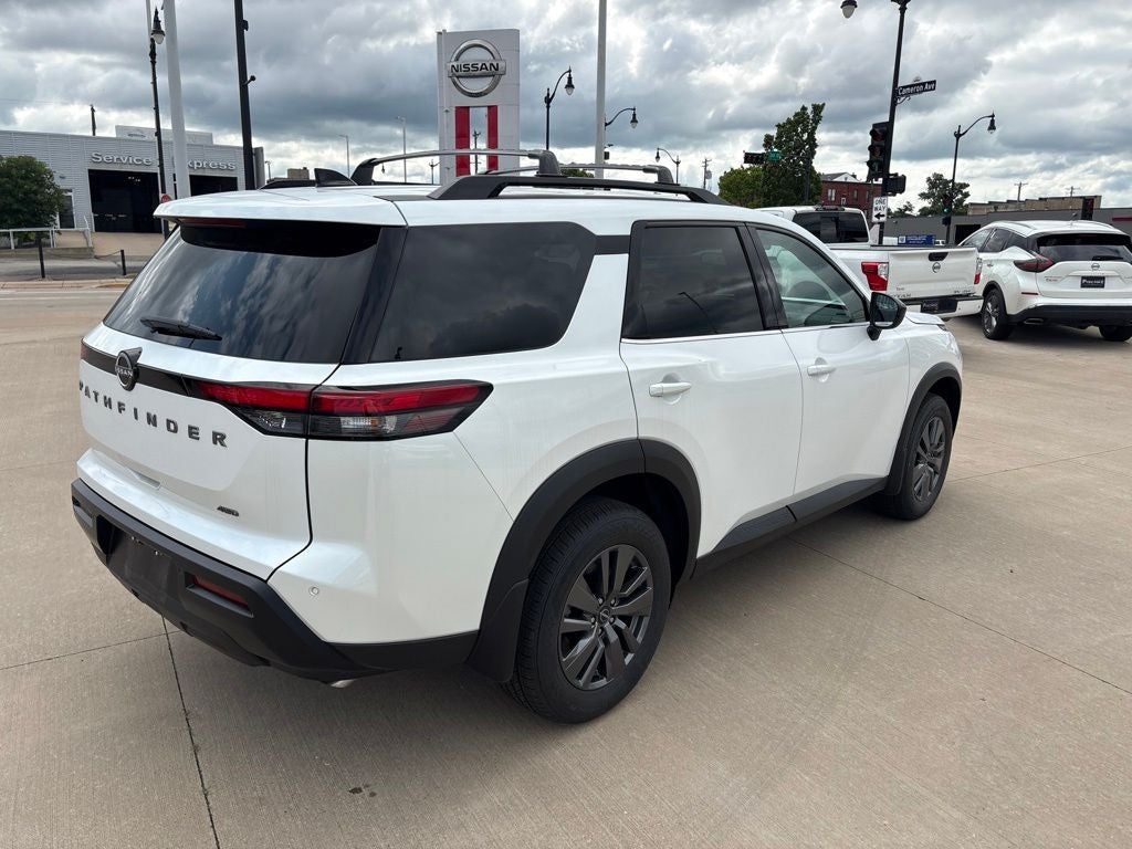 2026 Nissan Pathfinder SV