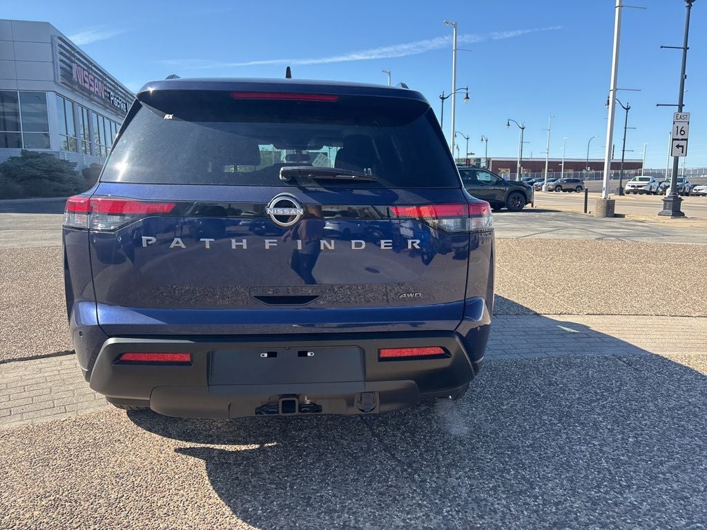 2026 Nissan Pathfinder SV