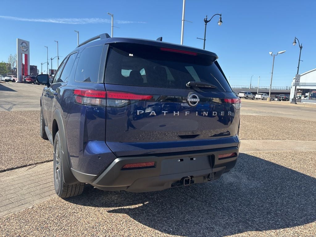 2026 Nissan Pathfinder SV