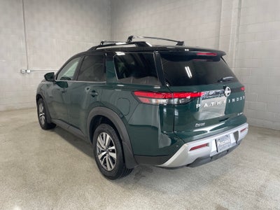 2022 Nissan Pathfinder SL 4WD