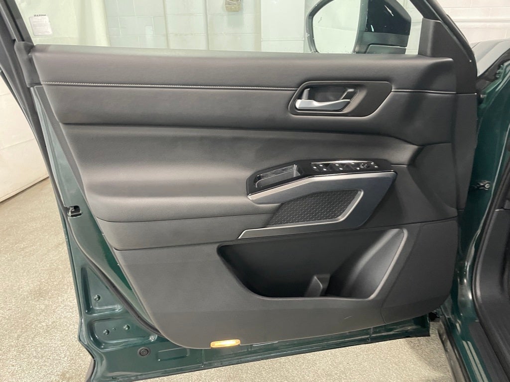 2022 Nissan Pathfinder SL 4WD