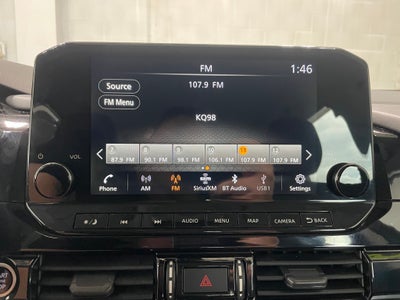 2022 Nissan Pathfinder SL 4WD