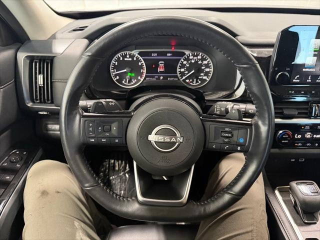 2025 Nissan Pathfinder SL 4WD