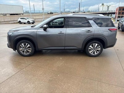 2025 Nissan Pathfinder SL 4WD