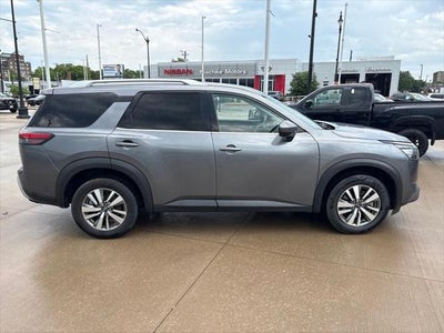 2025 Nissan Pathfinder SL 4WD