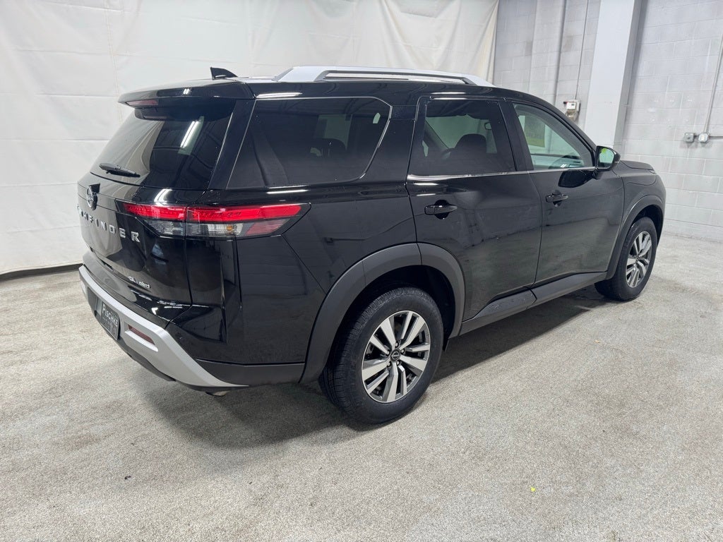 2025 Nissan Pathfinder SL 4WD