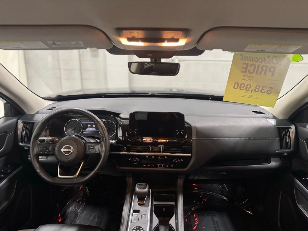 2025 Nissan Pathfinder SL 4WD