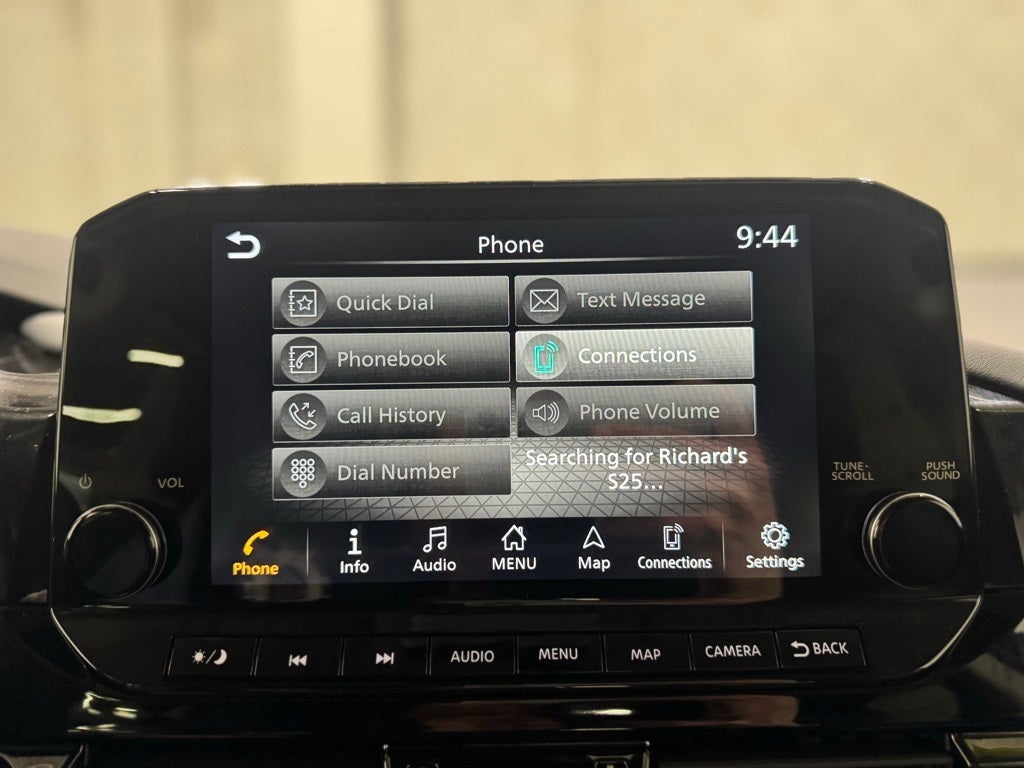 2025 Nissan Pathfinder SL 4WD