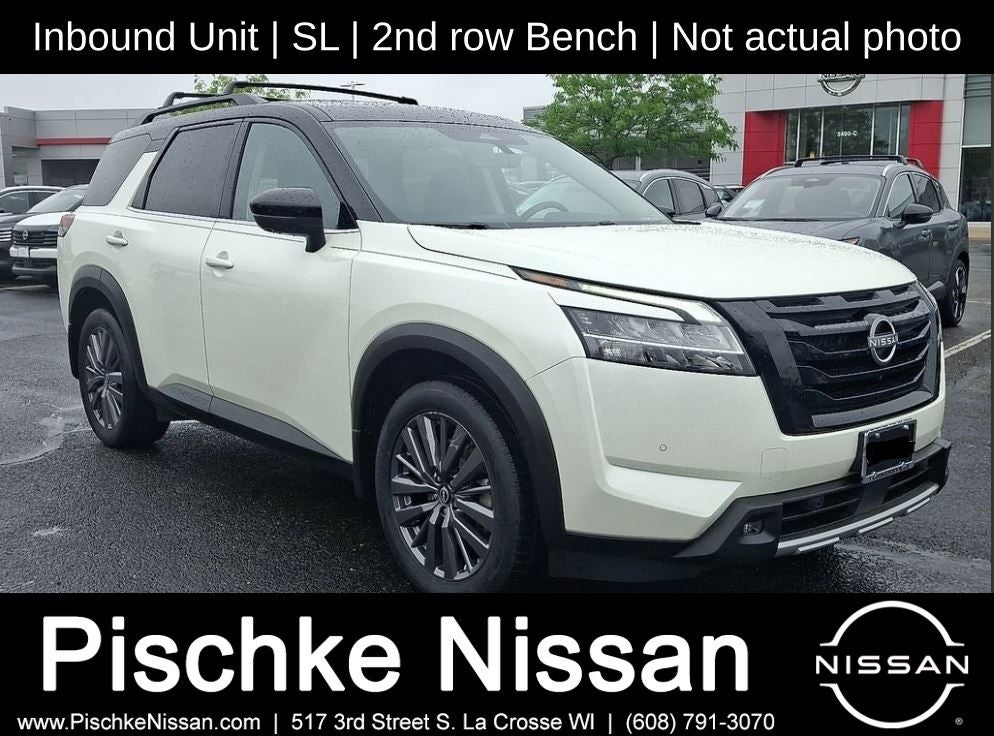 2023 Nissan Pathfinder SL 4WD